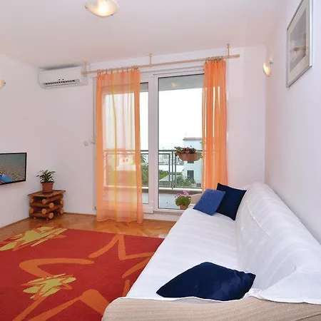 2 Bedroom Nice Apartment In Split *