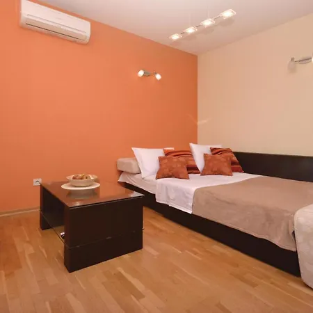 Lägenhet Two-bedroom With Sea View In Split