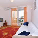 Two-Bedroom Apartment With Sea View In Split *