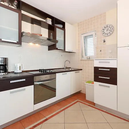 Two-Bedroom Apartment With Sea View In Split